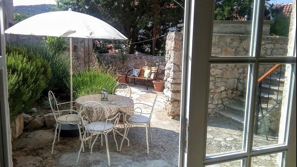 D House Authentic Zlarin House, Relaxing Courtyard And Terrace Villa Rom bilde